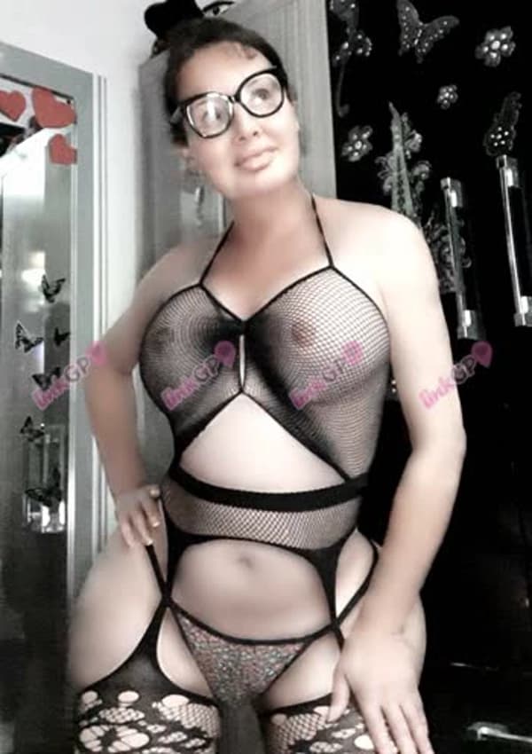 Travesti acompanhante em Curitiba com beijo grego (14) — Carla