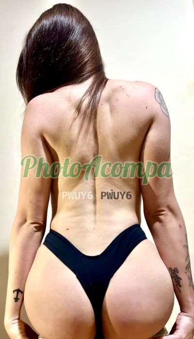 Travesti acompanhante em São José dos Campos com beijo na boca (2) — Carolina