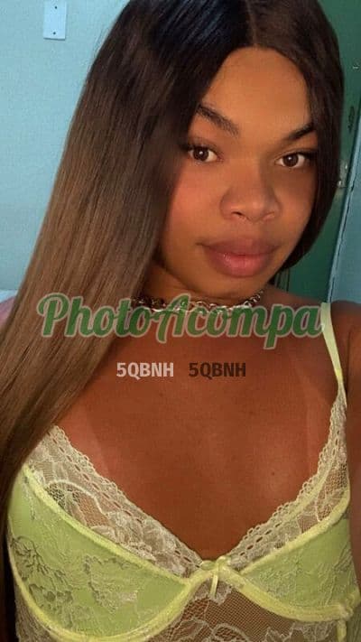 Foto 4: Travesti acompanhante em Macaé — beijo grego, Clara