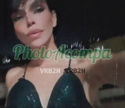Travesti acompanhante em Embu das Artes com beijo na boca (2) — Dani Mour
