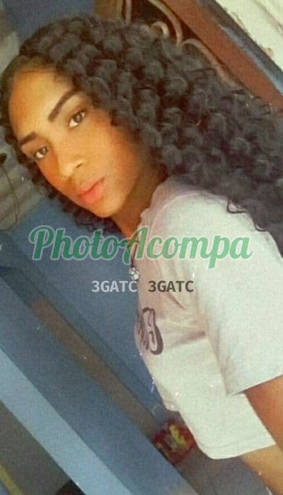 Travesti acompanhante em Nova Iguaçu com beijo na boca (2) — Elô