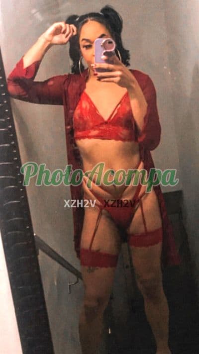 Travesti acompanhante em Bebedouro com beijo grego (4) — Emanuele