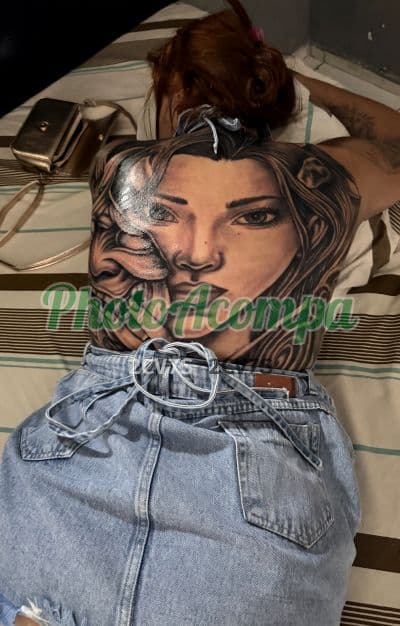 Travesti acompanhante em Osasco com beijo grego (2) — Gabrielly