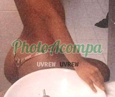 Travesti acompanhante em Curitiba com beijo grego (2) — Gabrielly