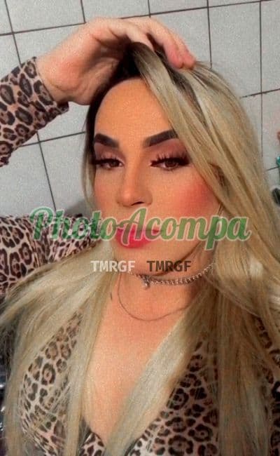 Travesti acompanhante em Guarulhos — beijo na boca, foto 4 de Hellen