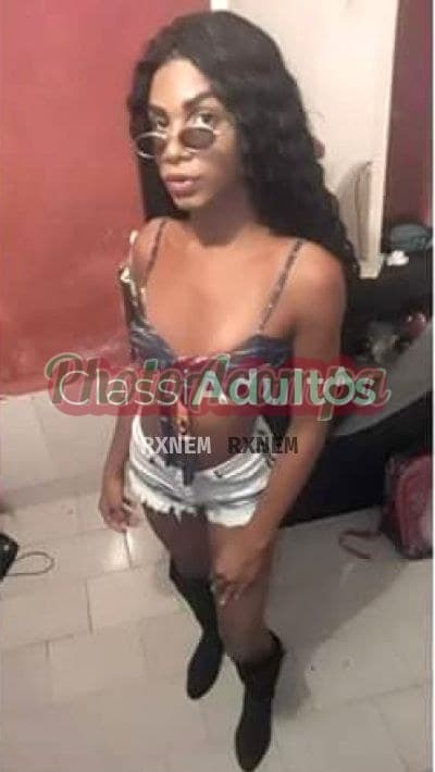Hilary — travesti em São João de Meriti