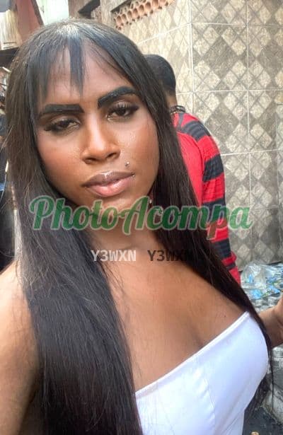 Travesti acompanhante em Duque de Caxias com beijo grego (4) — Imola