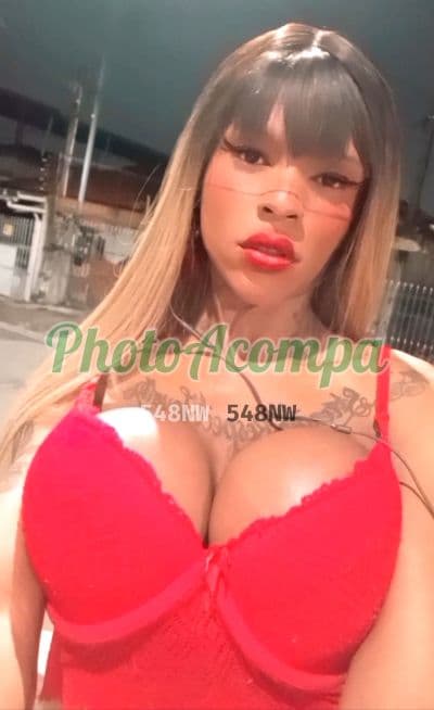 Foto 2: Travesti acompanhante em São Paulo — beijo na boca, Indianara