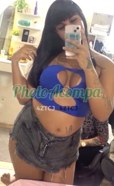 Travesti acompanhante em Rio de Janeiro com beijo grego (6) — Isabella