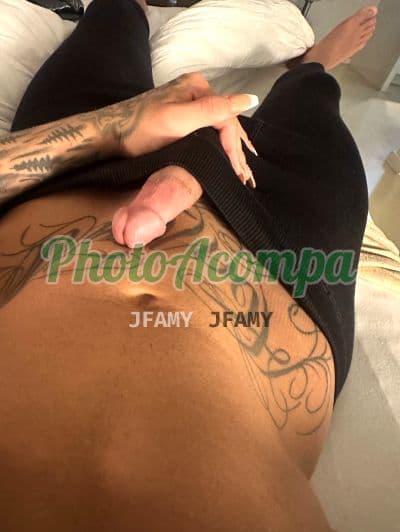 Travesti acompanhante em São Paulo — oral sem camisinha, foto 4 de Isabella