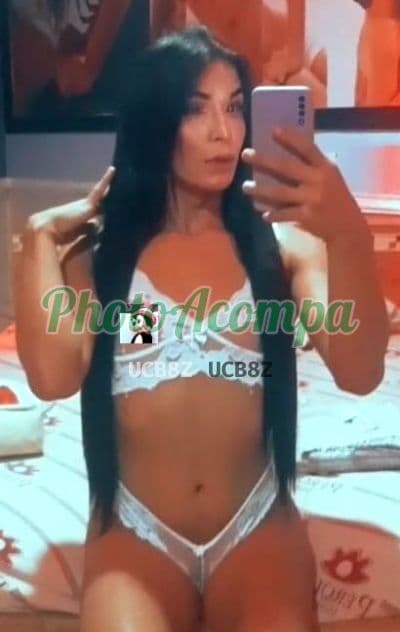 Travesti acompanhante em Santos — beijo na boca, foto 2 de Júlia