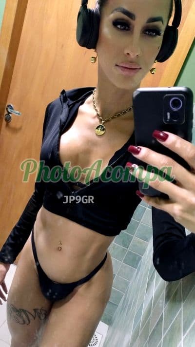 Travesti acompanhante em São Paulo — garganta profunda, foto 4 de Julinha