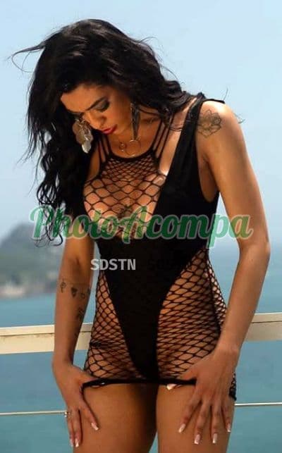 Travesti acompanhante em Petrópolis — beijo grego, foto 2 de Karoll