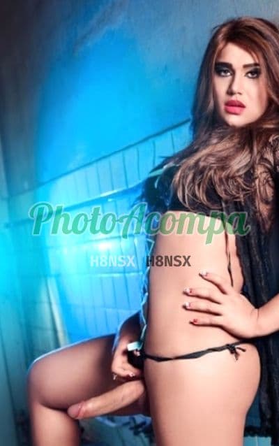 Travesti acompanhante em Caxias do Sul com beijo na boca (2) — Karolyne