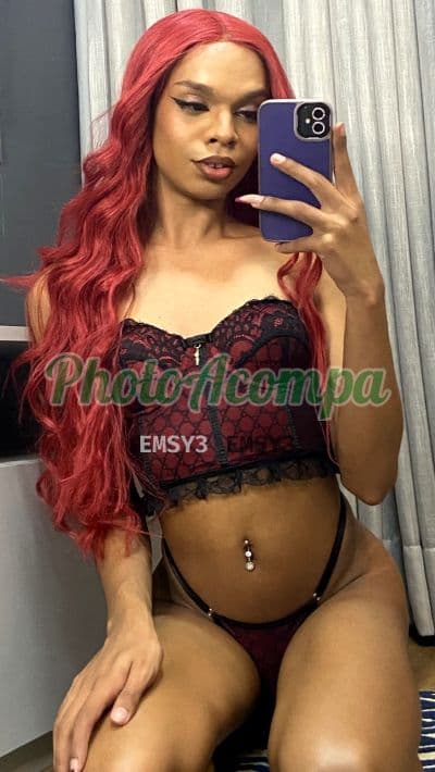 Travesti acompanhante em Brasília — beijo na boca, foto 2 de Kaw