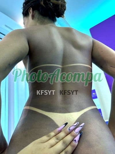 Travesti acompanhante em Rio de Janeiro com beijo grego (4) — Kiara