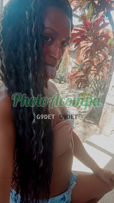 Foto 2: Travesti acompanhante em Itaguaí — beijo grego, Larissa