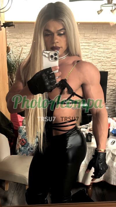 Foto 6: Travesti acompanhante em Salvador — beijo grego, Leonora