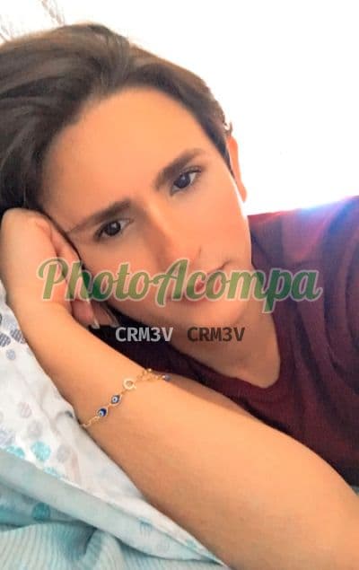 Travesti acompanhante em Fortaleza — beijo na boca, foto 4 de Lívia