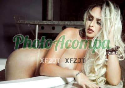 Travesti acompanhante em Fortaleza com beijo na boca (2) — Loirinha