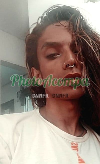 Travesti acompanhante em São Paulo com beijo grego (2) — Lorena