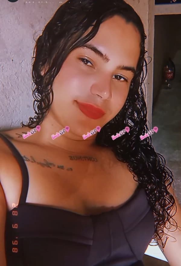 Travesti acompanhante apertadinha em Palmas — Lorrane
