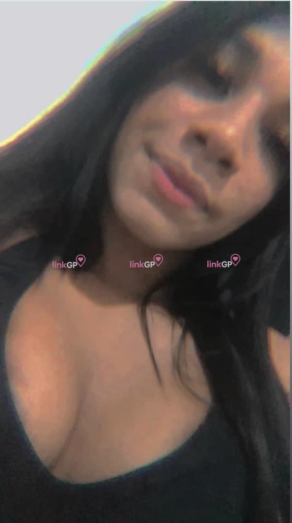 Travesti acompanhante em Uberlândia com beijo grego (8) — Luizinha