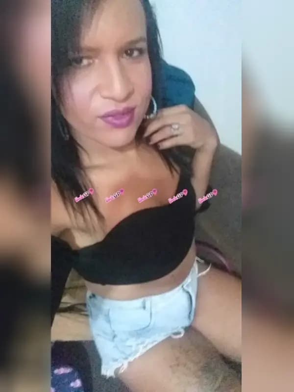 Travesti acompanhante alta em Nanuque — Luyza