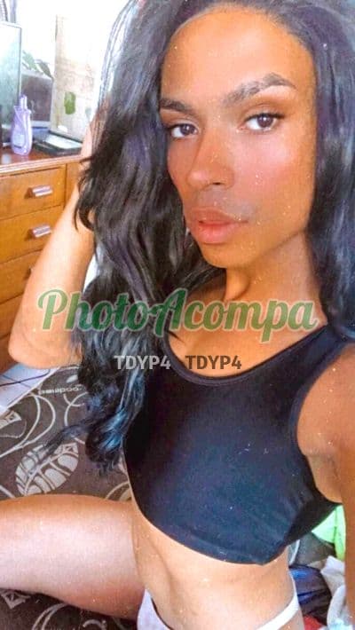 Travesti acompanhante em Goiânia — beijo na boca, foto 2 de Maura