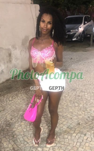 Foto 2: Travesti acompanhante em Niterói — beijo na boca, Mell