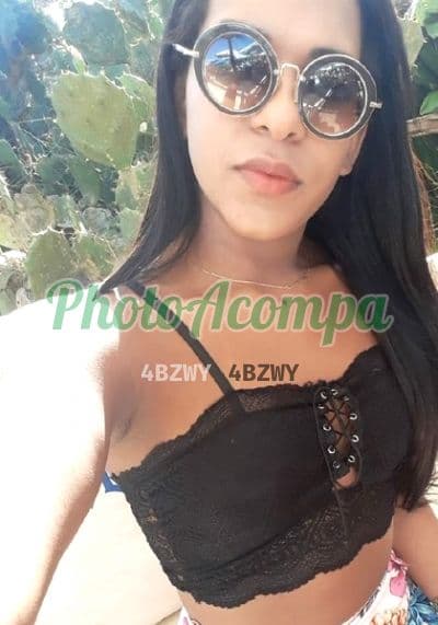 Travesti acompanhante em Salvador — beijo na boca, foto 2 de Mirela