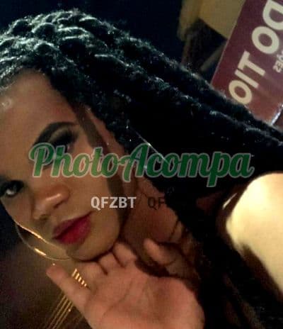 Travesti acompanhante em Francisco Morato com beijo na boca (2) — Monalize