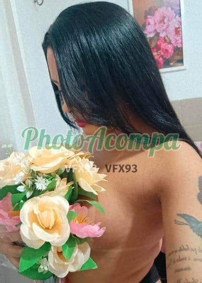 Travesti acompanhante em Maracanaú com beijo grego (2) — Morena
