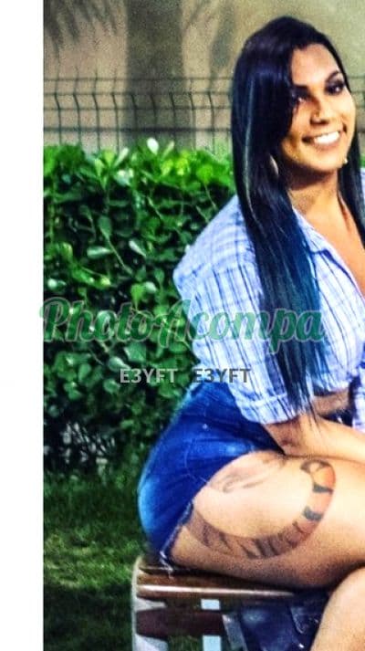 Travesti acompanhante em Rio de Janeiro com beijo grego (6) — Morena