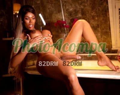 Travesti acompanhante em Belo Horizonte — beijo na boca, foto 2 de Naomi