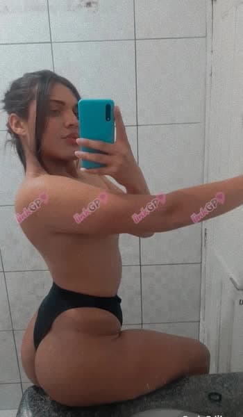 Travesti acompanhante alta em Eunápolis