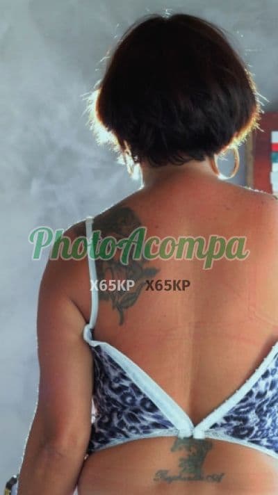 Travesti acompanhante em Rio de Janeiro com beijo grego (4) — Raphaella