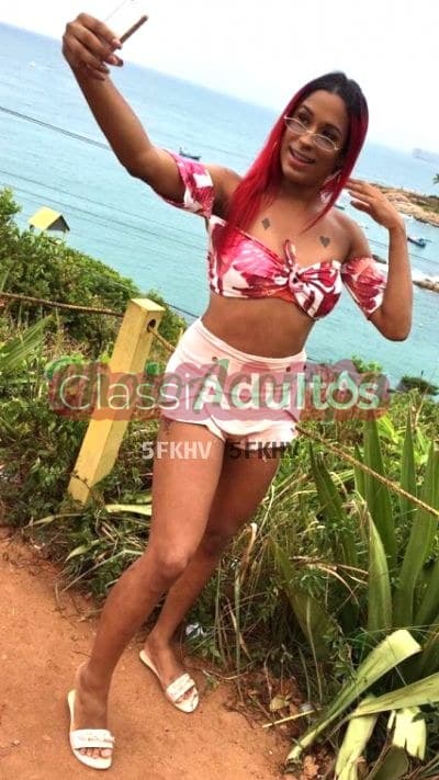 Rubí — travesti em Paulista