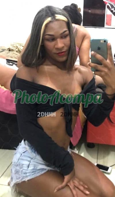 Travesti acompanhante em Salvador com beijo na boca (2) — Sand