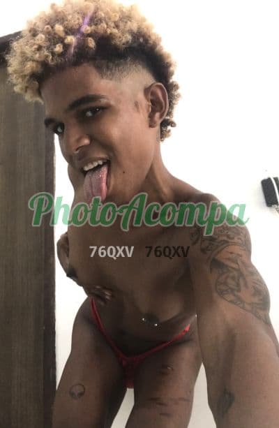 Foto 2: Travesti acompanhante em Salvador — beijo grego, Soraia