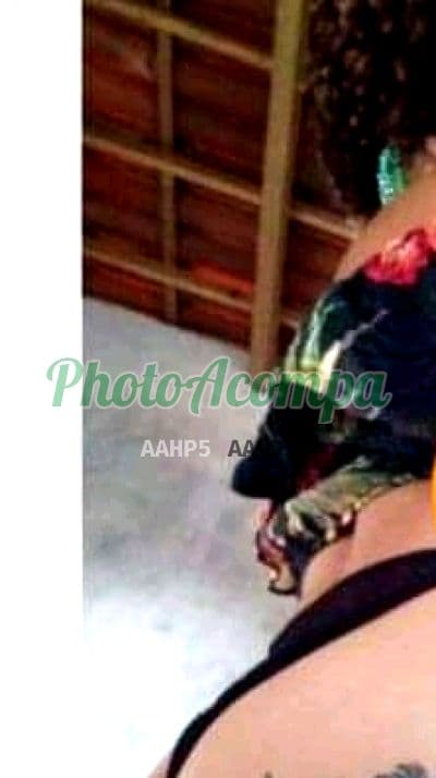 Travesti acompanhante em Salvador — beijo na boca, foto 4 de Tiffany