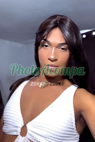Travesti acompanhante em Belo Horizonte — beijo na boca, foto 2 de Victória