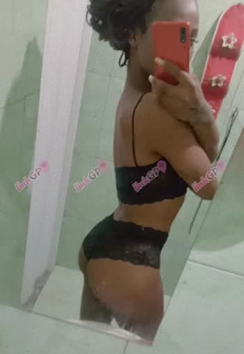 Vitória — travesti em Belford Roxo
