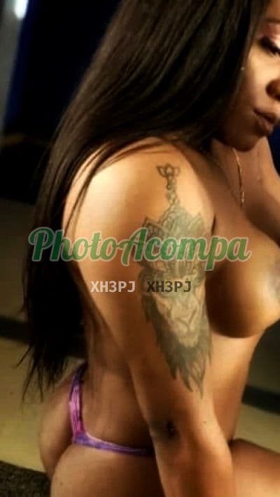 Travesti acompanhante em Rio de Janeiro com beijo grego (2) — Yorrana