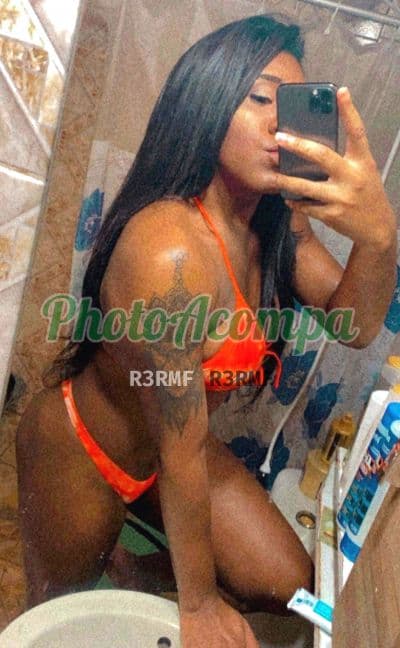 Travesti acompanhante em Rio de Janeiro com beijo grego (4) — Yorranna