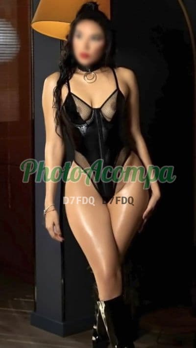 Jade — acompanhante em Brasília