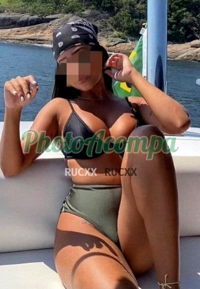 Acompanhante em Juiz de Fora com beijo grego (6) — Alice Gonçalves