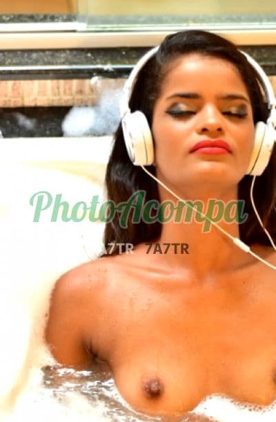 Acompanhante em Taubaté com experiência de namorada (4) — Ana Carolina