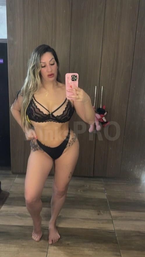 Acompanhante em Porto Alegre — fetiche de pés, foto 8 de Bia Rainha