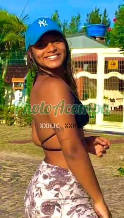 Acompanhante de seios naturais em São Paulo (5) — Carla